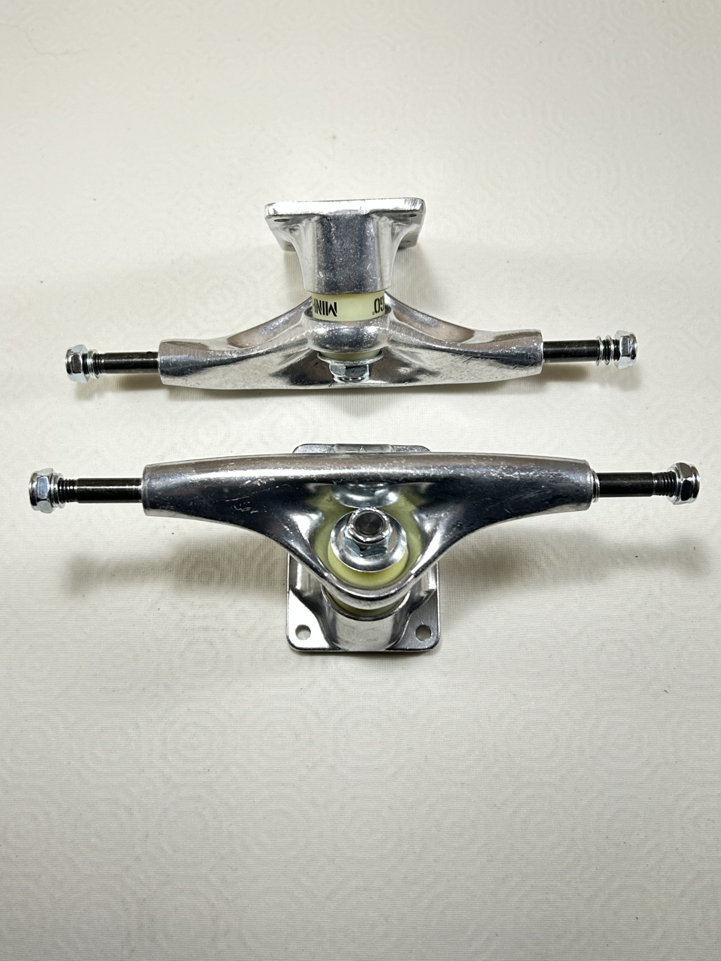 Trucks Mini Logo 139mm silver – Image 3