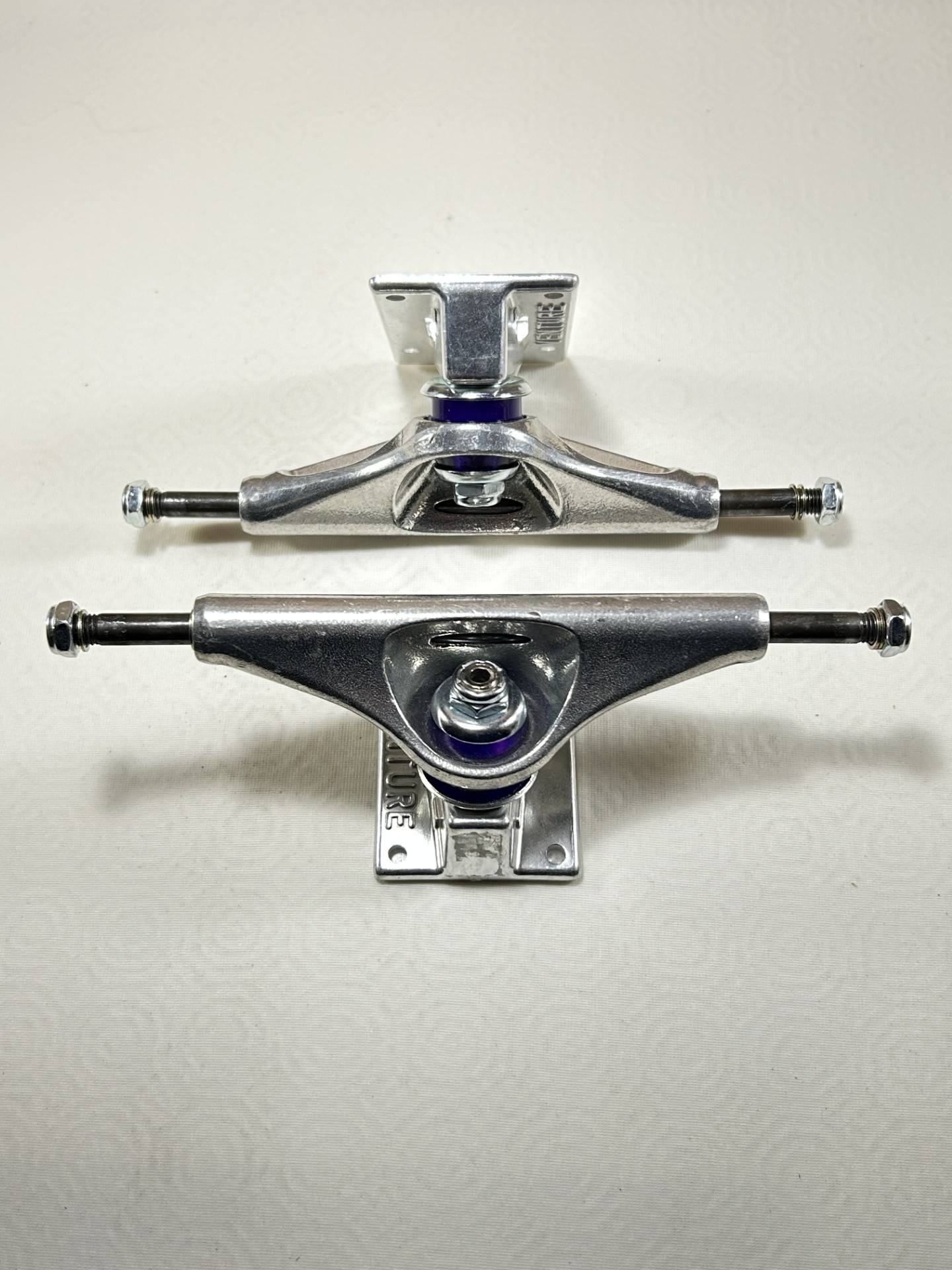Trucks Venture 5.2H HOLLOW polished silver – Image 3