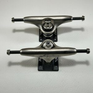 Trucks  Crail 129mm lowlight Fabrizio Santos