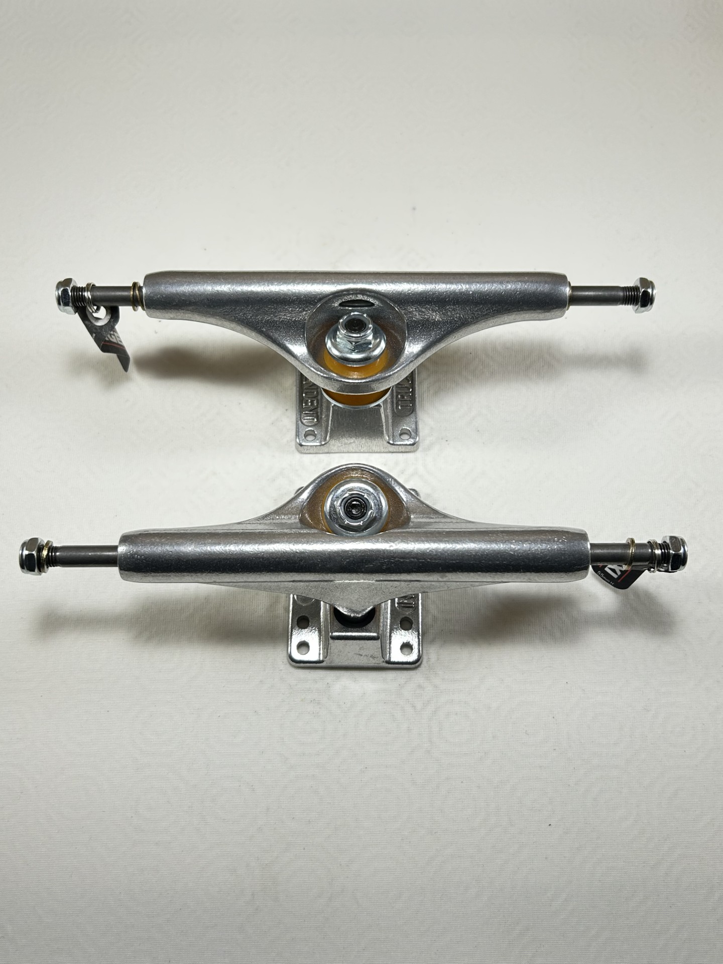 Trucks INDEPENDENT 159mm silver