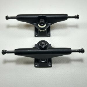 Trucks Nude Black 160mm Hanger