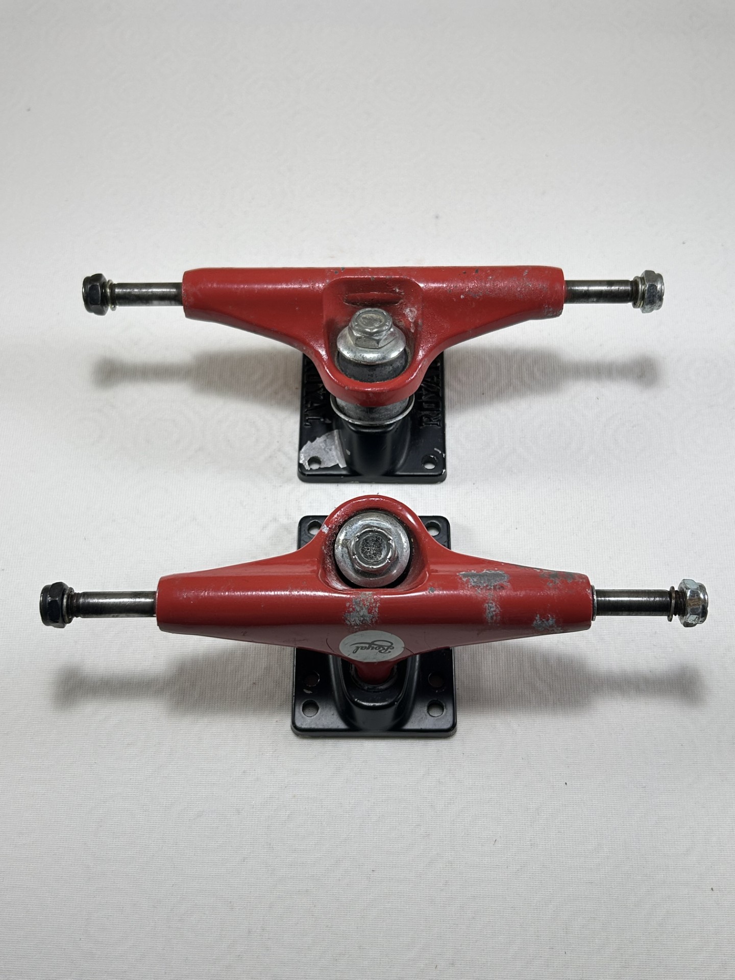 Trucks ROYAL rouge 129mm