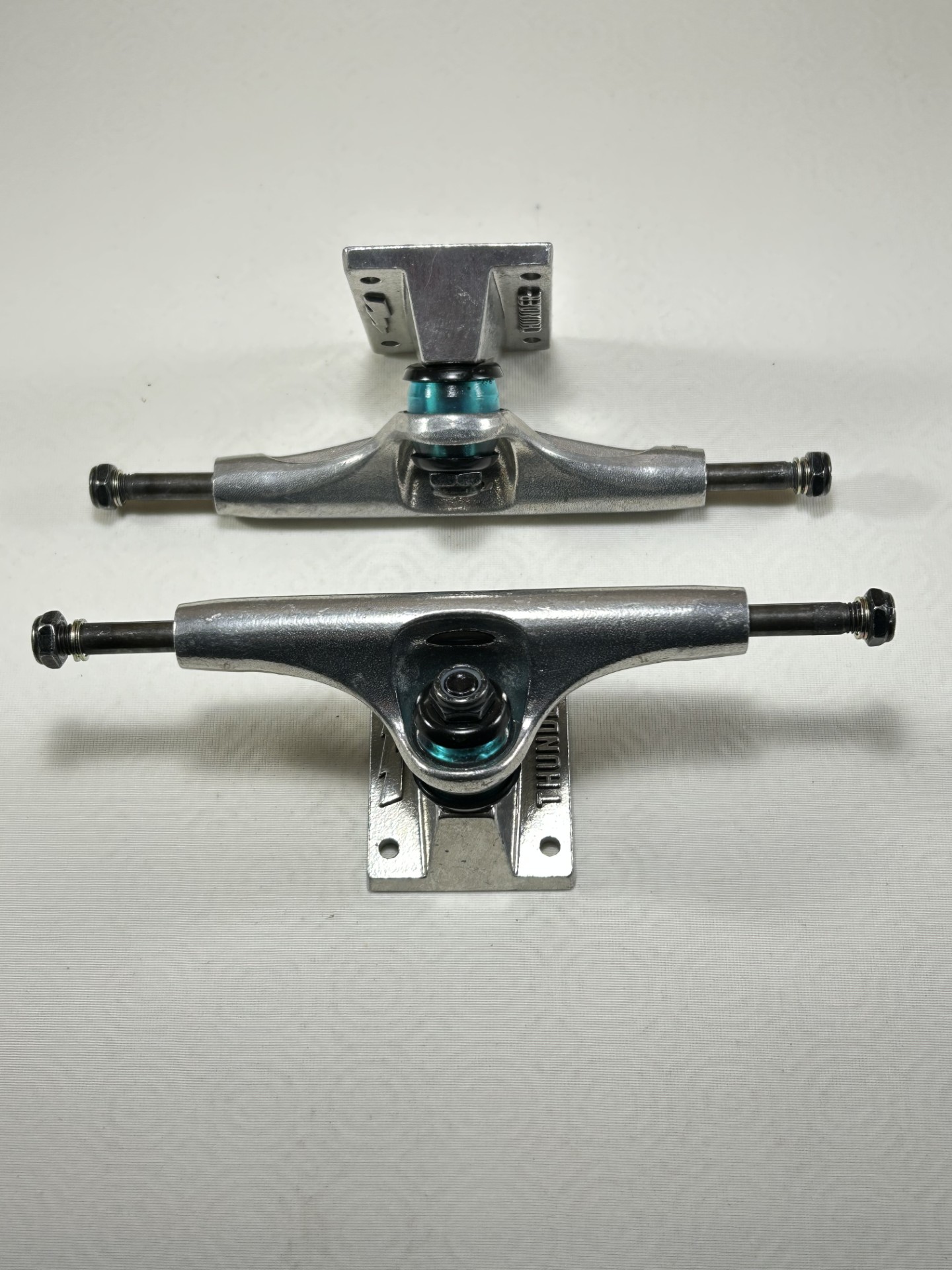 Trucks Thunder T147 Silver 139mm Hanger